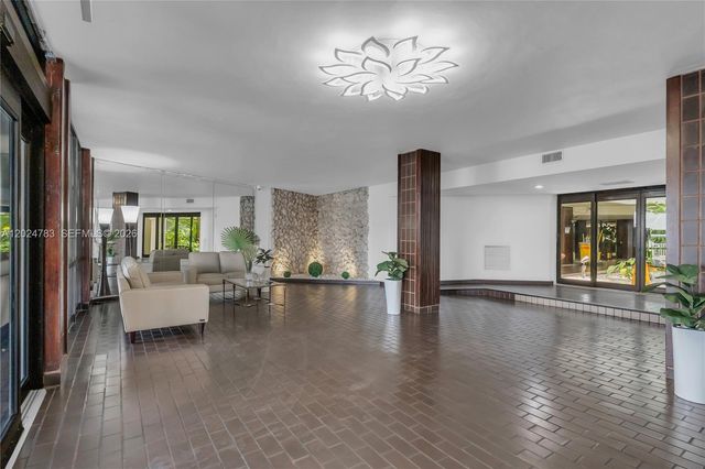 13951 Kendale Lakes Circle 208A, Miami, FL 33183