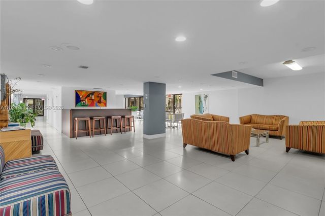 13951 Kendale Lakes Circle 208A, Miami, FL 33183