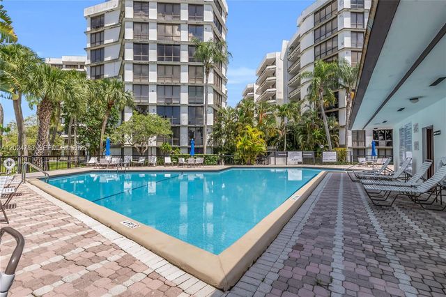 13951 Kendale Lakes Circle 208A, Miami, FL 33183