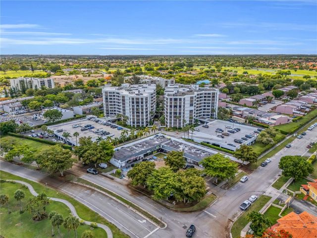13951 Kendale Lakes Circle 208A, Miami, FL 33183