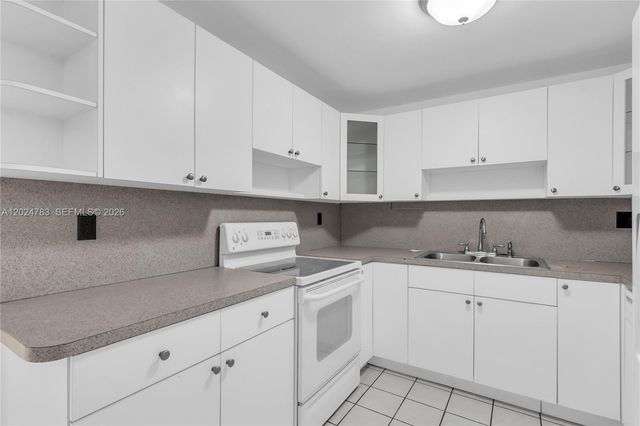 13951 Kendale Lakes Circle 208A, Miami, FL 33183