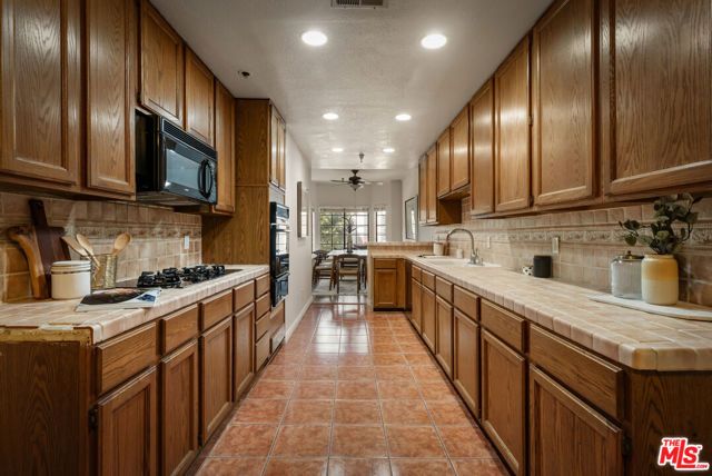14630 Dickens Street 202, Los Angeles, CA 91403