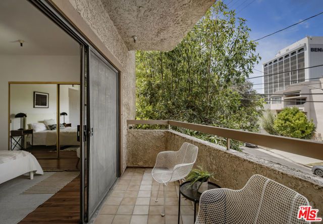 14630 Dickens Street 202, Los Angeles, CA 91403