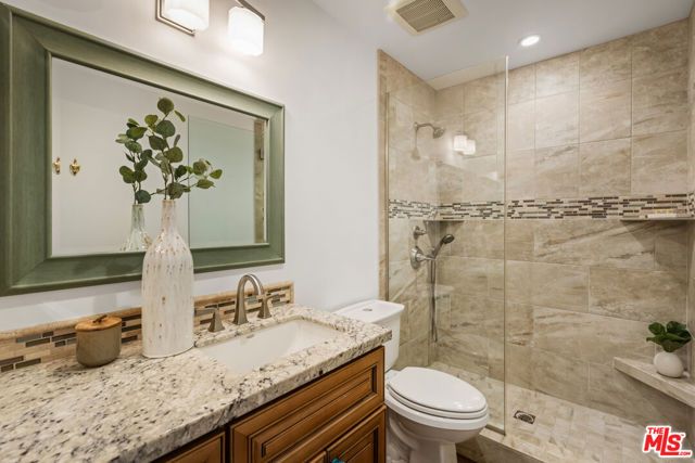 14630 Dickens Street 202, Los Angeles, CA 91403