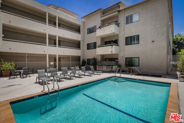 14630 Dickens Street 202, Los Angeles, CA 91403