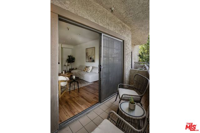 14630 Dickens Street 202, Los Angeles, CA 91403