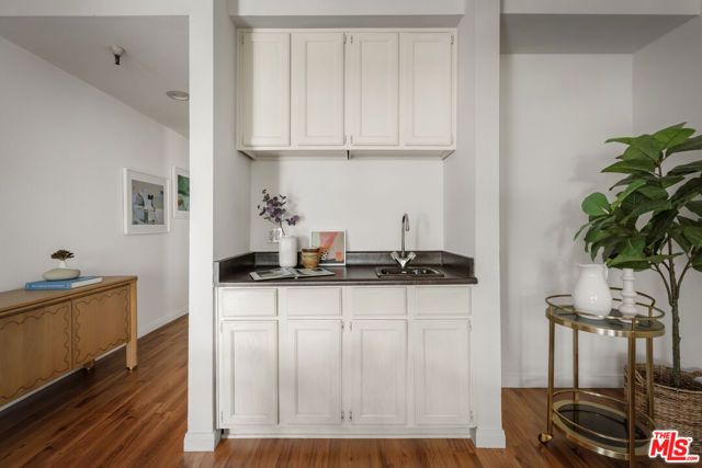 14630 Dickens Street 202, Los Angeles, CA 91403