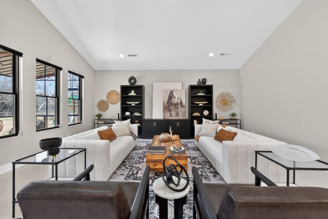 341 Floyd Rd, Eagleville, TN 37060