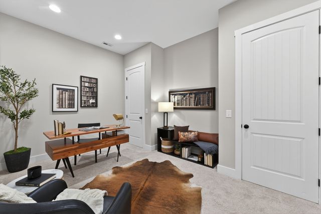 341 Floyd Rd, Eagleville, TN 37060