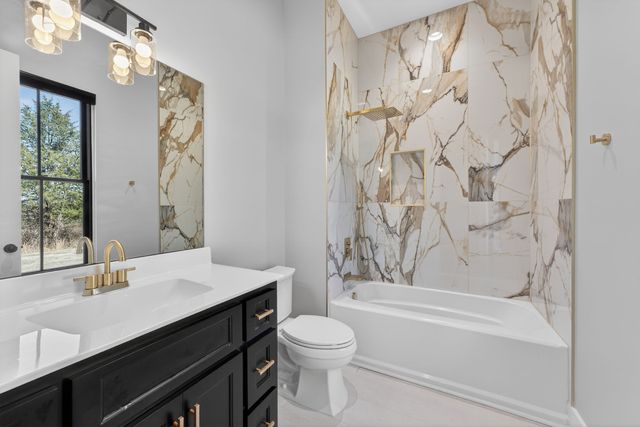 341 Floyd Rd, Eagleville, TN 37060