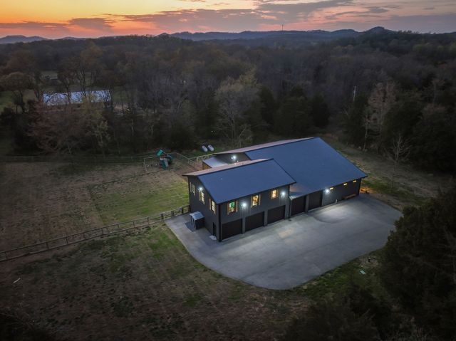 341 Floyd Rd, Eagleville, TN 37060