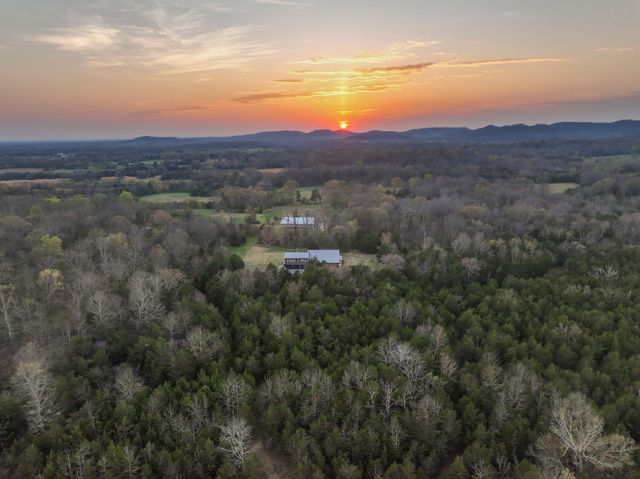 341 Floyd Rd, Eagleville, TN 37060