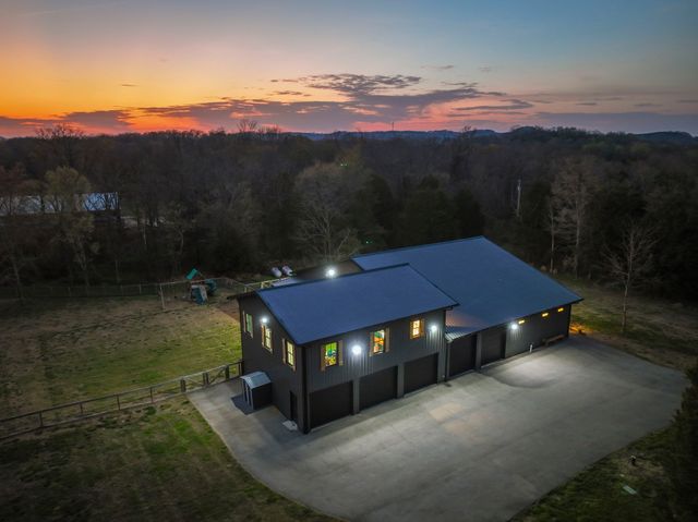 341 Floyd Rd, Eagleville, TN 37060