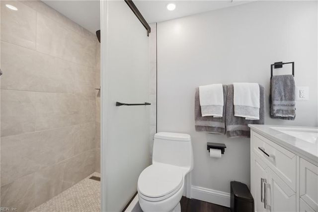 3810 Atlantic Ave Apt 1105, Virginia Beach, VA 23451