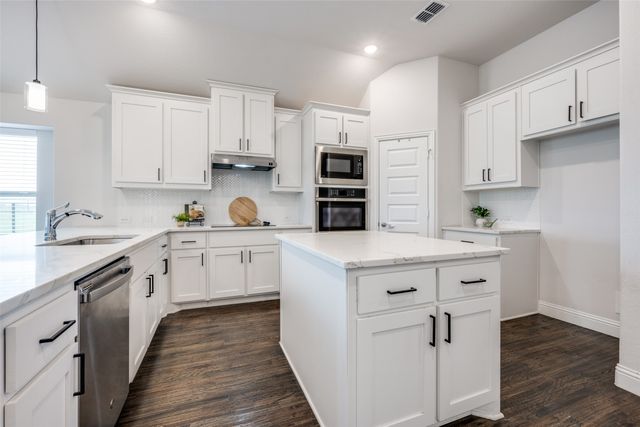 2222 County Road 200, Valley View, TX 76272