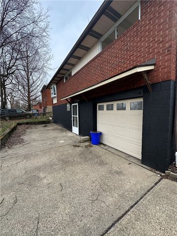 425 Fieldstone Drive, Monroeville, PA 15146