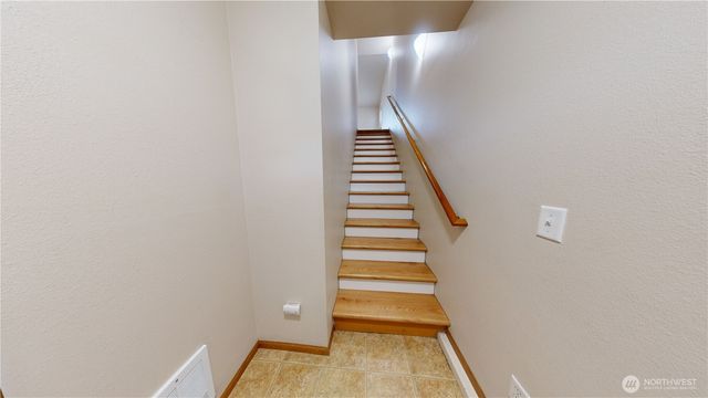 515 Neff Circle, Burlington, WA 98233