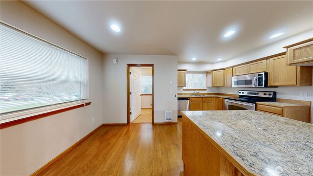 515 Neff Circle, Burlington, WA 98233
