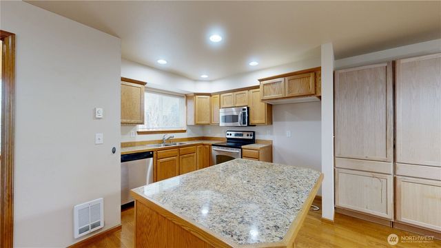 515 Neff Circle, Burlington, WA 98233