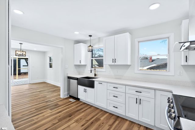 7 Hendricks Street, Greenville, SC 29607