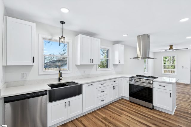 7 Hendricks Street, Greenville, SC 29607