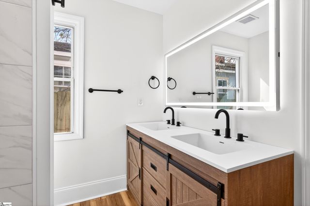 7 Hendricks Street, Greenville, SC 29607