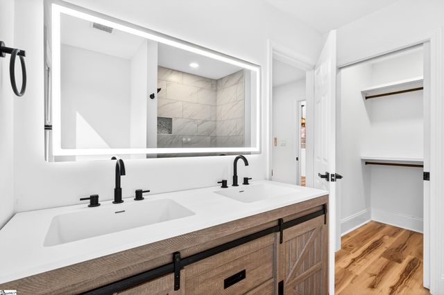 7 Hendricks Street, Greenville, SC 29607