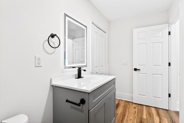 7 Hendricks Street, Greenville, SC 29607