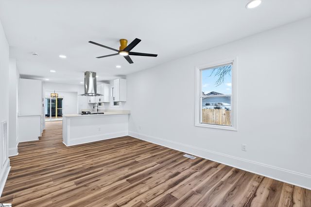 7 Hendricks Street, Greenville, SC 29607