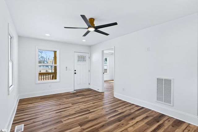 7 Hendricks Street, Greenville, SC 29607