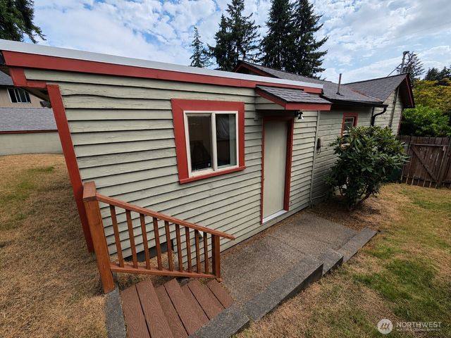 14337 Burke Avenue N, Seattle, WA 98133