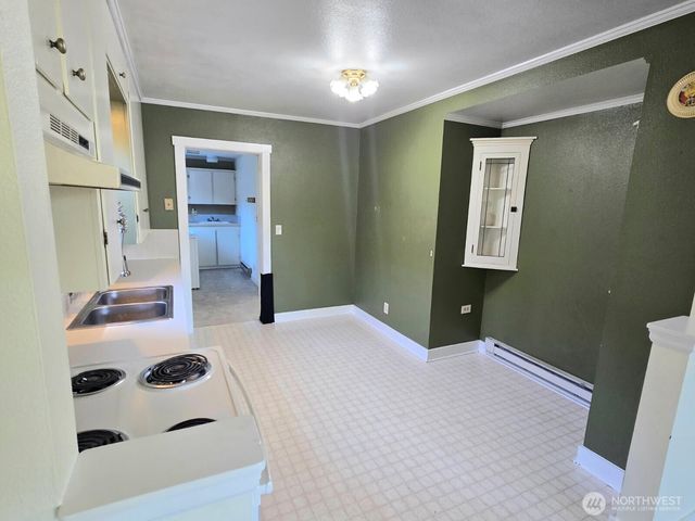 14337 Burke Avenue N, Seattle, WA 98133