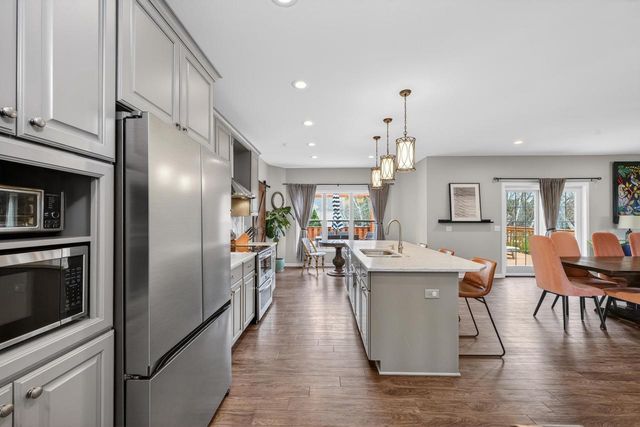 5715 Sandhill Drive, Middleton, WI 53562