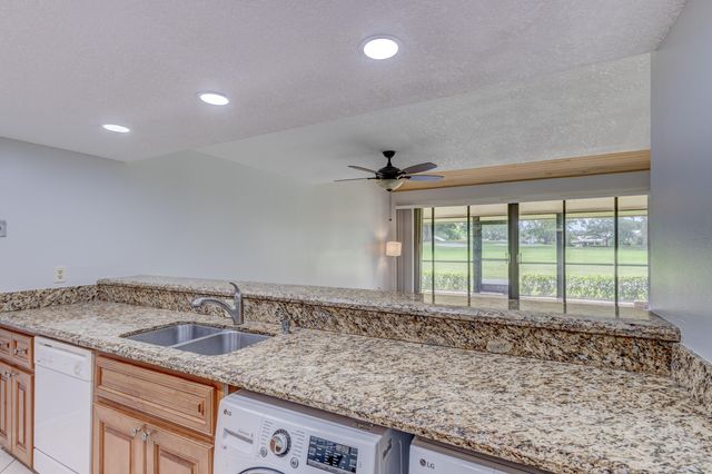 227 OLD MEADOW Way, Palm Beach Gardens, FL 33418