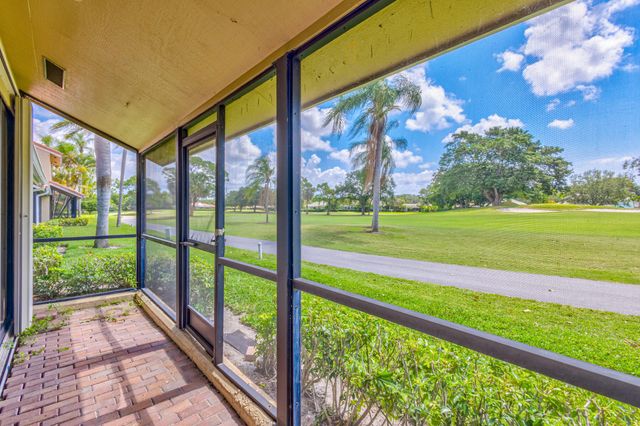 227 OLD MEADOW Way, Palm Beach Gardens, FL 33418
