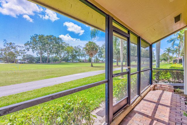 227 OLD MEADOW Way, Palm Beach Gardens, FL 33418
