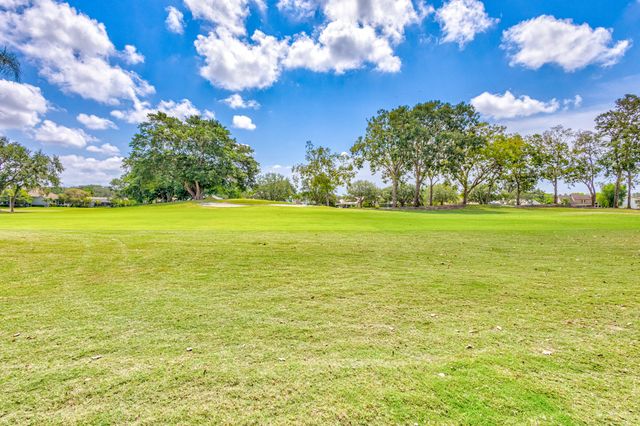 227 OLD MEADOW Way, Palm Beach Gardens, FL 33418