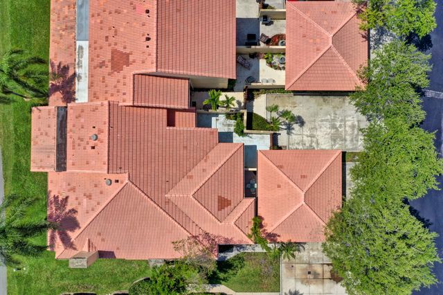 227 OLD MEADOW Way, Palm Beach Gardens, FL 33418