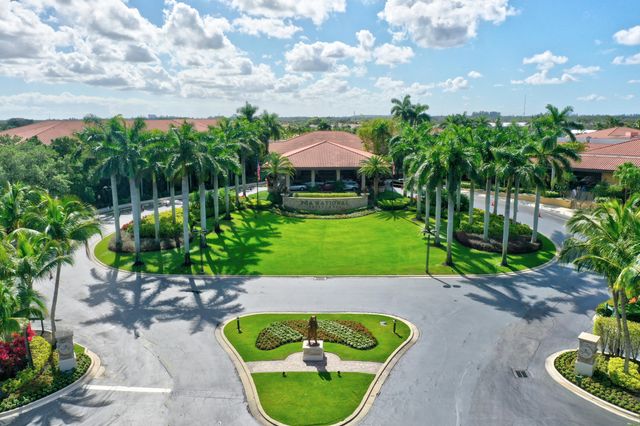 227 OLD MEADOW Way, Palm Beach Gardens, FL 33418