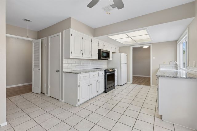 2023 Inverness Drive, Carrollton, TX 75007