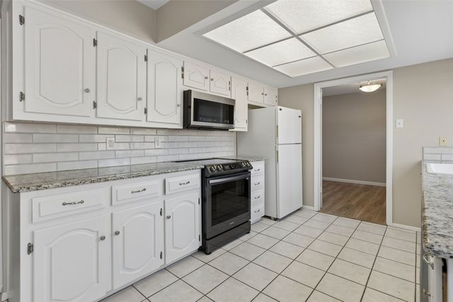 2023 Inverness Drive, Carrollton, TX 75007