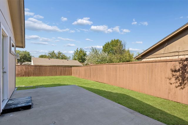 2023 Inverness Drive, Carrollton, TX 75007