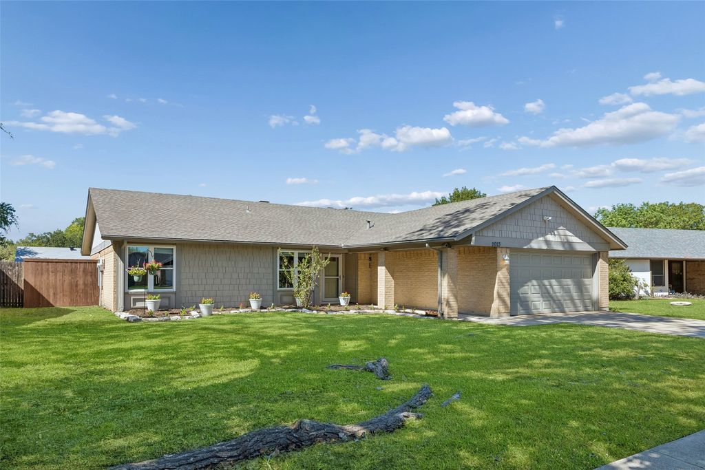 2023 Inverness Drive, Carrollton, TX 75007 — photo 2