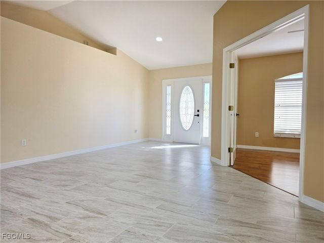 1625 N Gator CIR, Cape Coral, FL 33909