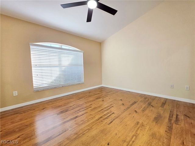 1625 N Gator CIR, Cape Coral, FL 33909