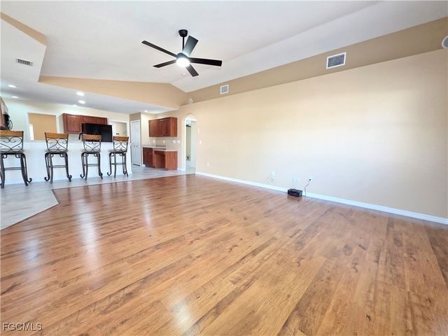 1625 N Gator CIR, Cape Coral, FL 33909