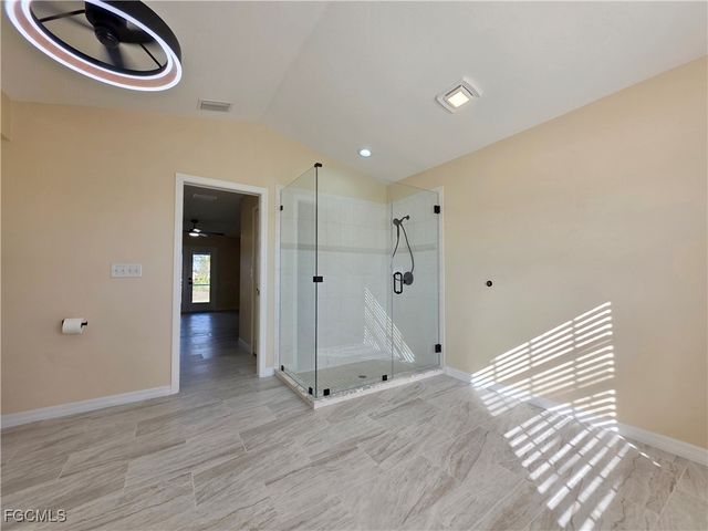 1625 N Gator CIR, Cape Coral, FL 33909