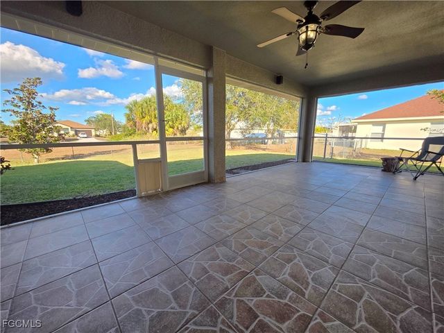 1625 N Gator CIR, Cape Coral, FL 33909