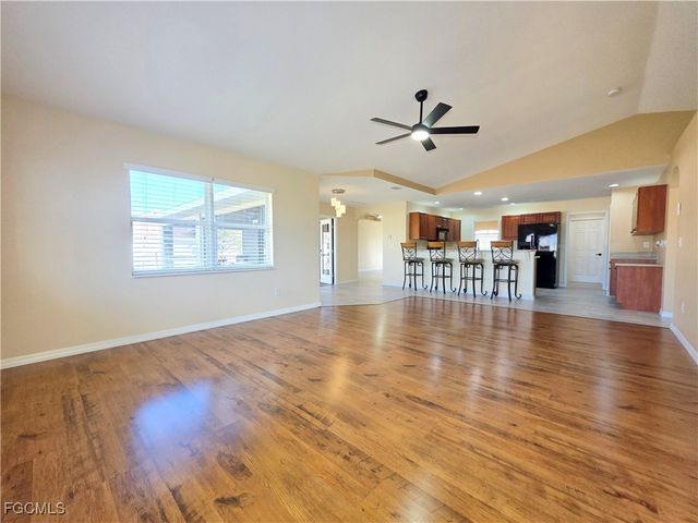 1625 N Gator CIR, Cape Coral, FL 33909