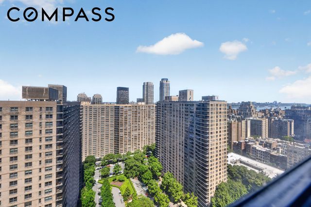 160 W End Ave Apt 30M, New York City, NY 10023